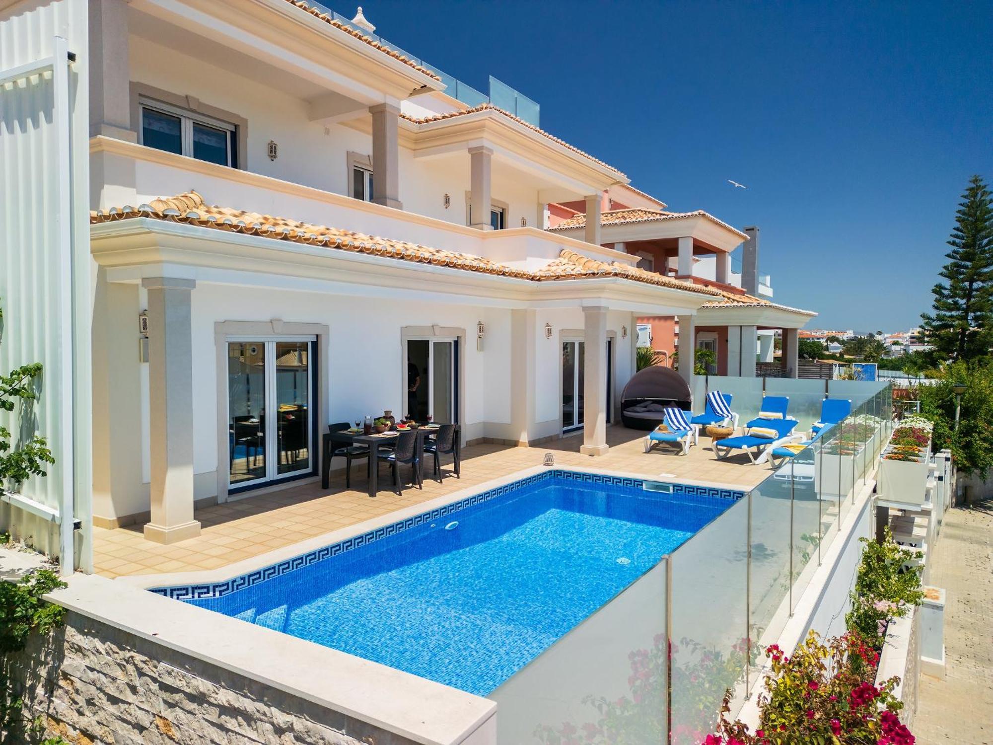 Sunflower By Ocvillas Villa *